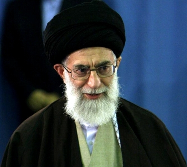Imam Ali Khamenei: Perhatikan Kaum Muda dan Waspadai Musuh Kalian